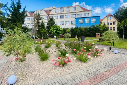 Nasz szpitalny parczek zaprasza 🌳🎋🌾🌹🌺🌼